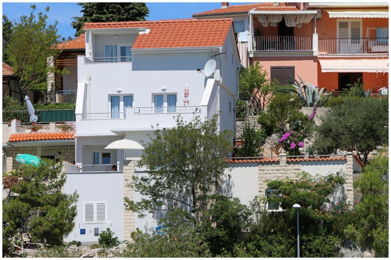 Apartments Elvi - Amazing Position & Parking Primošten Buitenkant foto
